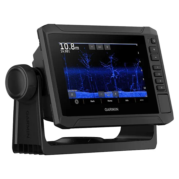 Garmin Fishfinder & Kartenplotter Echomap UHD2 - Bildschirmtyp: WVGA-Farbdisplay, L x B x H: 131 x 206 x 67 mm - Schwarzes Garmin Fischfinder mit großem Display, zeigt Sonar, Tiefe (10.8m), Temp (14.9°C) und Bedientasten, auf einem Ständer montiert.