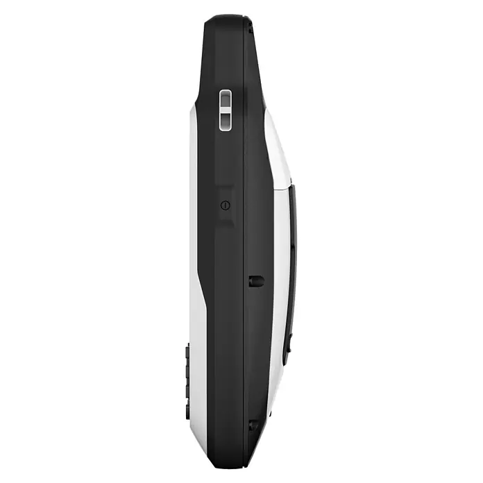 Garmin GPS Handgerät GPS 79S - L x B x H: 6,77 x 4,23 x 17,4 cm, Anschlüsse: USB, Ausstattung: NMEA-Ausgang - Seitenansicht eines schwarz-weißen elektronischen Handgeräts mit Einschaltknopf und Designelementen.