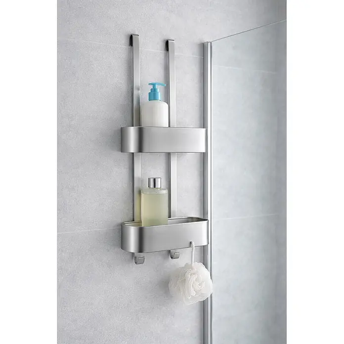 Camargue Paris Cesta de baño - L x An x Al: 13,8 x 24,8 x 64 cm, Cromo, Satinado - Cesta de ducha de metal cepillado de dos niveles con artículos de tocador, colgada sobre una puerta de ducha. Incluye ganchos.