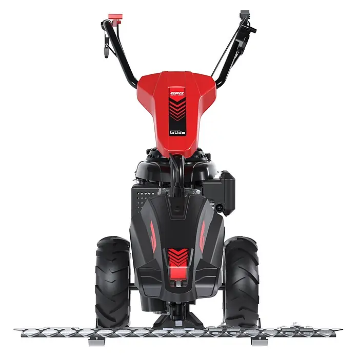 Güde Frontbalkenmäher GBM 870-200 -  - Roter und schwarzer Motormäher mit robusten Rädern und einer breiten Metallschneidleiste, von vorne gezeigt.