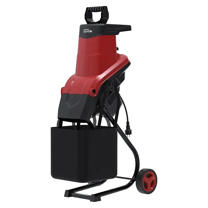Güde Elektro-Messerhäcksler GEH 2500 - Max. Aststärke: 4,5 cm - Roter und schwarzer elektrischer Gartenhäcksler mit schwarzer Fangtasche und Rädern.