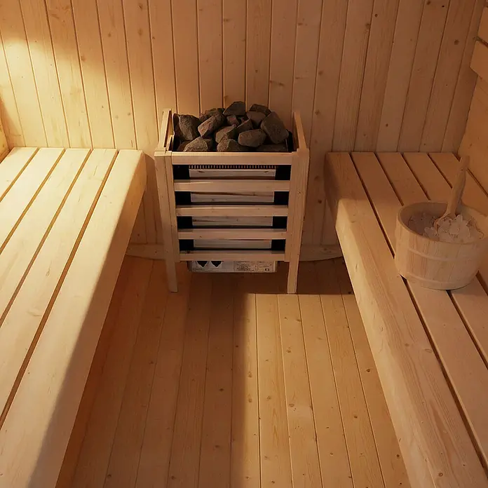 Home Deluxe Fasssauna CUBE L - Elektroofen, Holz, L x B x H: 180 x 192,8 x 194 cm - Heller Holzsaunaofen mit dunklen Steinen, in einer Holzsauna mit Bänken und Wassereimer.