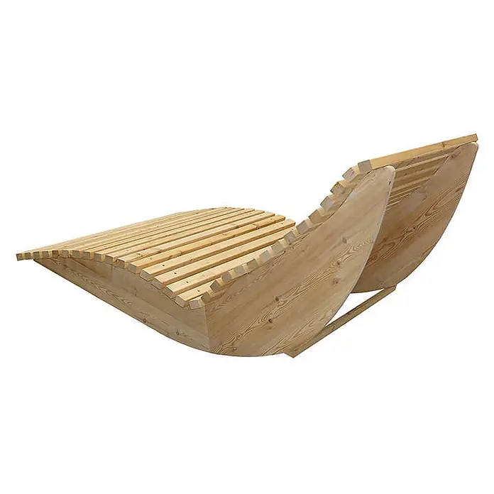 Home Deluxe Gartenliege WOLGA B 120 cm - B x T: 120 x 188 cm, Natur, Holz - Lattenliege aus hellem Naturholz mit geschwungenem Design.