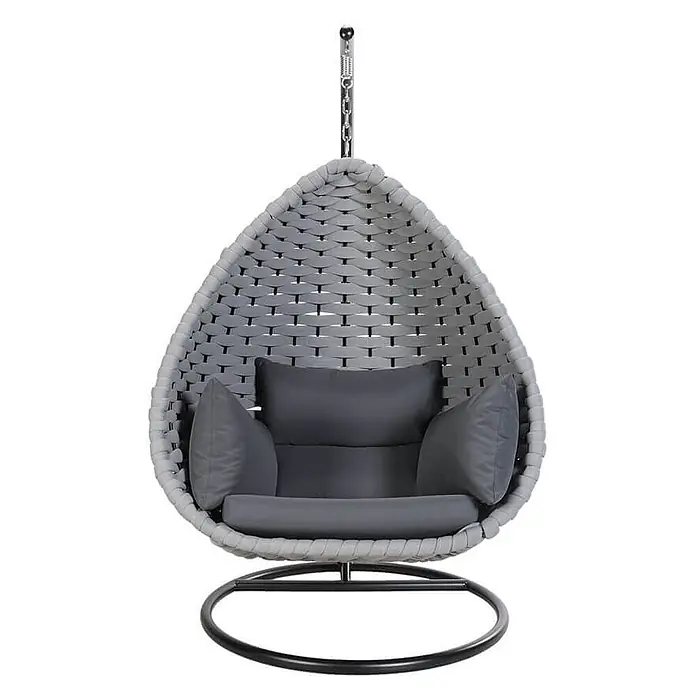 Home Deluxe Hängesessel CADEIRA 1-Sitzer - Stahl, Hellgrau - Grauer, geflochtener Hänge-Eiersessel mit dunkelgrauen Kissen und schwarzem Rundfuß für bequemes Sitzen.