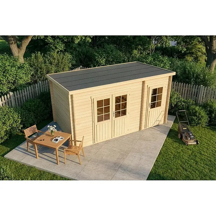 Alpholz Gartenhaus Maria - Außenmaß inkl. Dachüberstand (B x T): 450 x 272 cm, Holz, Naturbelassen - Holz-Gartenhaus mit dunklem Dach und zwei doppelflügeligen Glastüren, auf einer Gartenterrasse.
