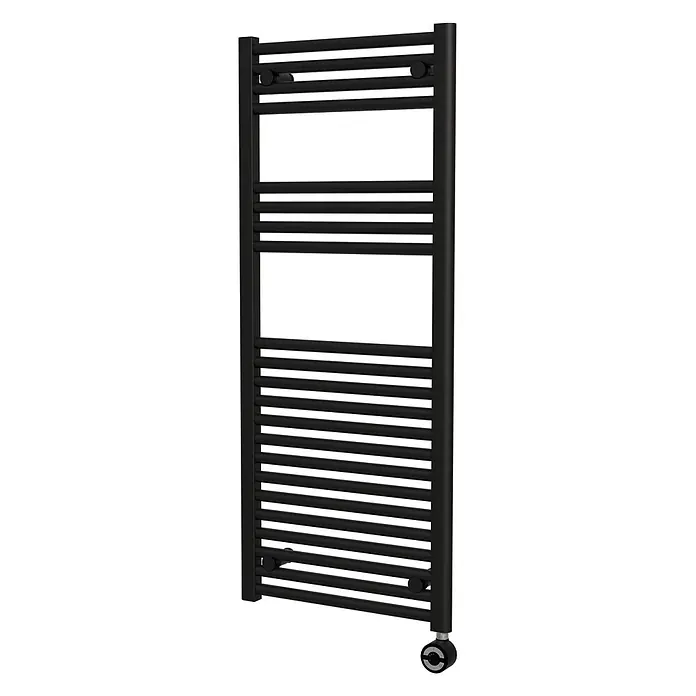 Interpromo Elektro-Badheizkörper Sonora 60 x 140 cm 600 W, Schwarz Matt inkl. Heizstab - Ausstattung Heizkörper: Entlüfter - Schwarzer Handtuchheizkörper mit mehreren horizontalen Stangen und einem zylindrischen Temperaturregler unten.