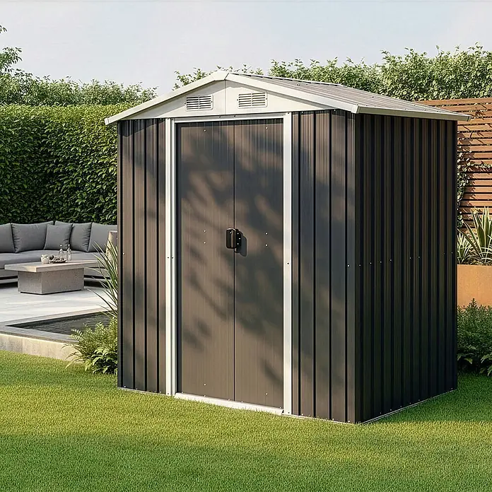 Home Deluxe Gerätehaus BOHIO L (B x L x H) 204 x 131 x 186 cm - Außenbreite inkl. Dachüberstand: 204 cm, Außentiefe inkl. Dachüberstand: 131 cm, Stahl, Anthrazit - Dunkelgrauer Metall-Gartenschuppen mit hellgrauem Dach.
