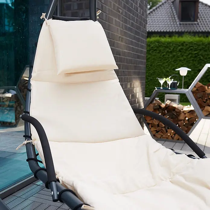 Home Deluxe Gartenliege SAN REMO - Anthrazit / Beige, Polyester - Bequemer Outdoor-Loungesessel mit dicken cremefarbenen Polstern und dunklem Gestell.