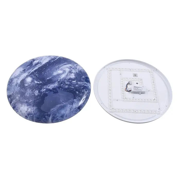 Lindby Deckenleuchte Orbi - blau - Runde LED-Deckenleuchte mit blau-weiß gemusterter Abdeckung und sichtbarer LED-Anordnung.
