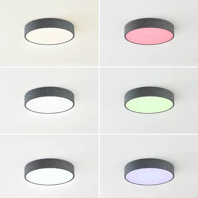 Lindby Deckenleuchte Elmor - alu / grau / zink - Runde graue Textil-Deckenleuchte, mit verschiedenen Lichtfarben wie Weiß, Rosa, Grün und Lila dargestellt.