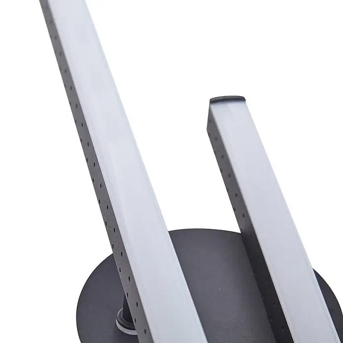 Lindby Deckenleuchte Aurendor - schwarz - Detail einer modernen dunkelgrauen Stehleuchte mit zwei vertikalen LED-Lichtbalken und rundem Sockel, weißen Diffusoren und perforierten Seiten.