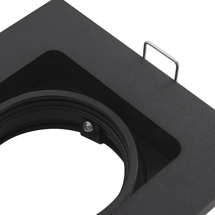 Lindby Deckenstrahler Thorid - schwarz, schwarz, GU10 - Schwarzer, quadratischer Einbaustrahlerrahmen mit runder Öffnung und Metallhalteklammer.