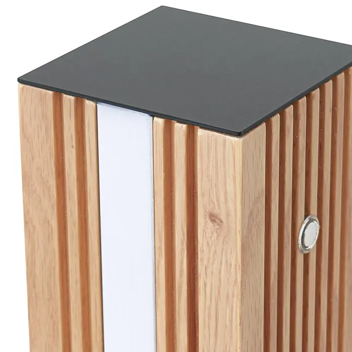Lucande Stehleuchte Lieske - Höhe: 122 cm, schwarz, Holz hell - Rechteckige Holzlampe mit dunkelgrauer Oberseite, weißem Lichtpanel und silbernem Knopf.
