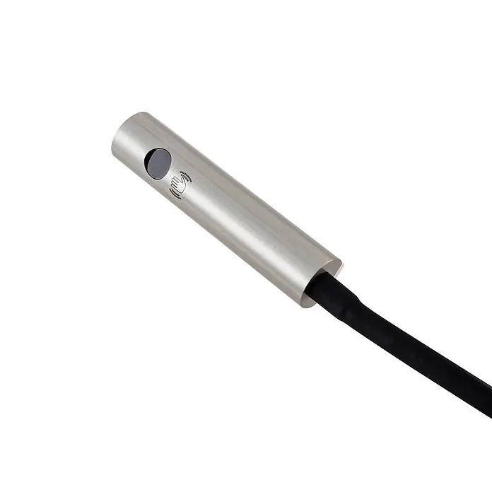 Lindby Wandleuchte Flexola - schwarz, alu / grau / zink - Zylindrischer Sensor aus gebürstetem Edelstahl mit schwarzem Fenster, Hand-Symbol und schwarzem Kabel.