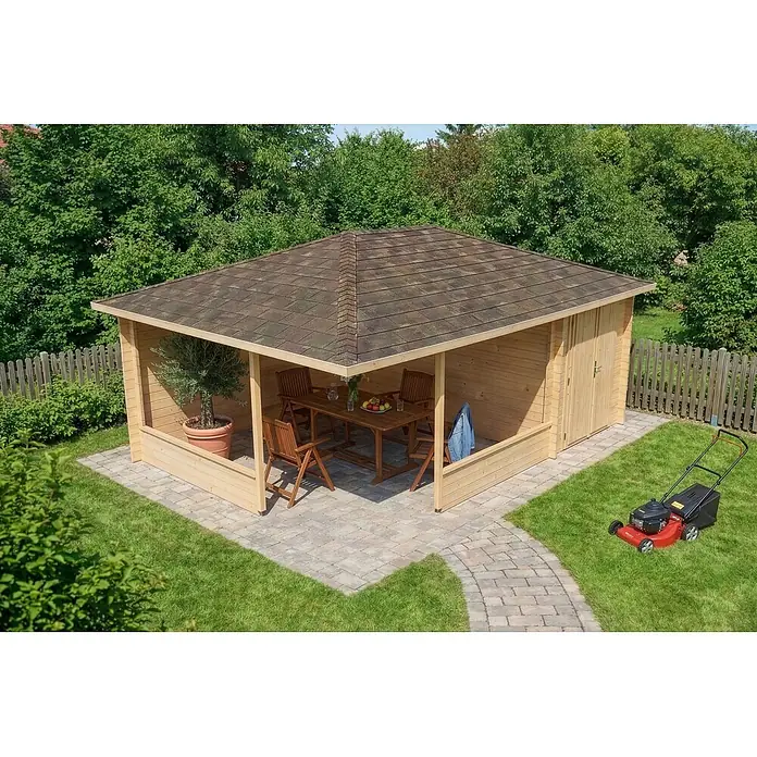 Alpholz Gartenlaube Maik - Außenmaß inkl. Dachüberstand (B x T): 585 x 415 cm, Holz, Naturbelassen - Heller Holzpavillon mit Schindeldach, bietet überdachten Sitzbereich und integrierten Abstellraum, auf einer gepflasterten Terrasse im Garten.