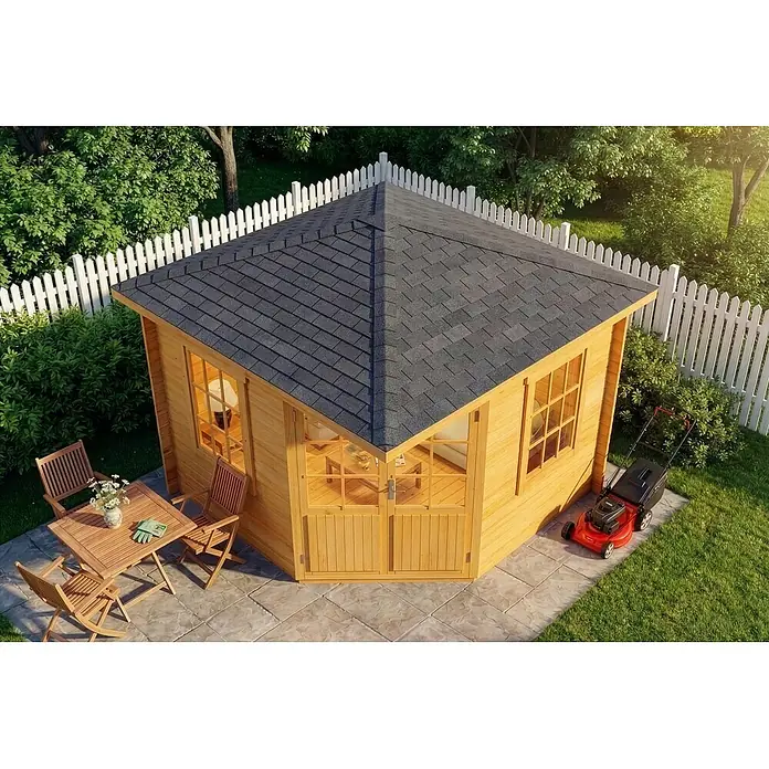 Alpholz Gartenhaus Monica - Außenmaß inkl. Dachüberstand (B x T): 320 x 320 cm, Holz, Pinie - Sechseckiges Gartenhaus aus hellem Holz mit dunklem Schindeldach, Terrasse mit Gartenmöbeln und Rasen.