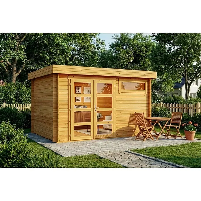 Alpholz Gartenhaus Leandro - Außenmaß inkl. Dachüberstand (B x T): 394 x 268 cm, Holz, Pinie - Helles Holzgartenhaus mit Glastüren, Fenstern und Flachdach, auf einer Terrasse mit kleinem Tisch und Stühlen im Garten.