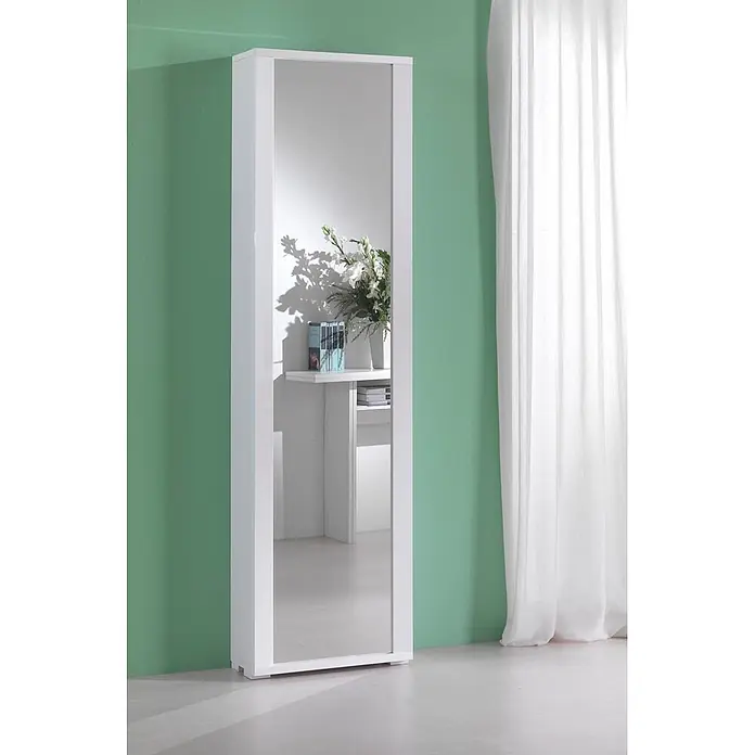Kiamami Valentina Holz-Mehrzweckschrank - 50 x 31 x 182 cm, Weiß - Hoher weißer Spiegelschrank mit Regal und Deko in der Reflexion sichtbar.