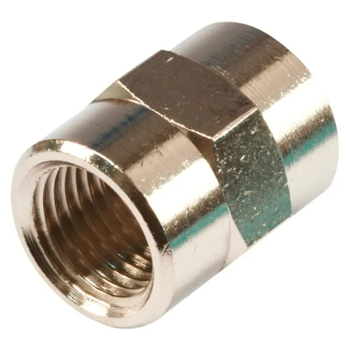 MPC Racor de conexión hembra - ⅛″ - Primer plano de un acoplador de conector F niquelado brillante, utilizado para conexiones de cable coaxial.