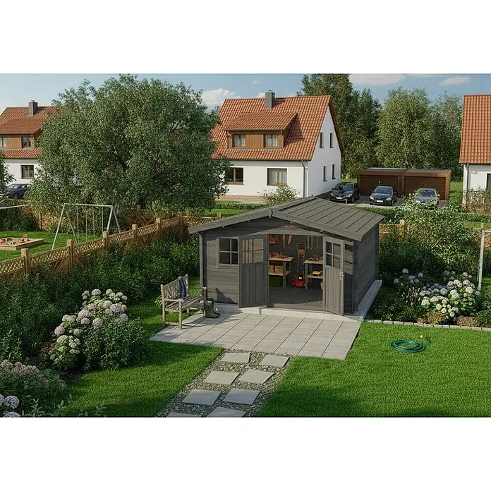 Alpholz Gartenhaus ECO Set Valeria grau - Außenmaß inkl. Dachüberstand (B x T): 438 x 427 cm, Holz, Grau - Dunkelgraues Holzgartenhaus mit offenen Türen, das Werkzeuge und Regale zeigt, auf gepflastertem Bereich im Garten.
