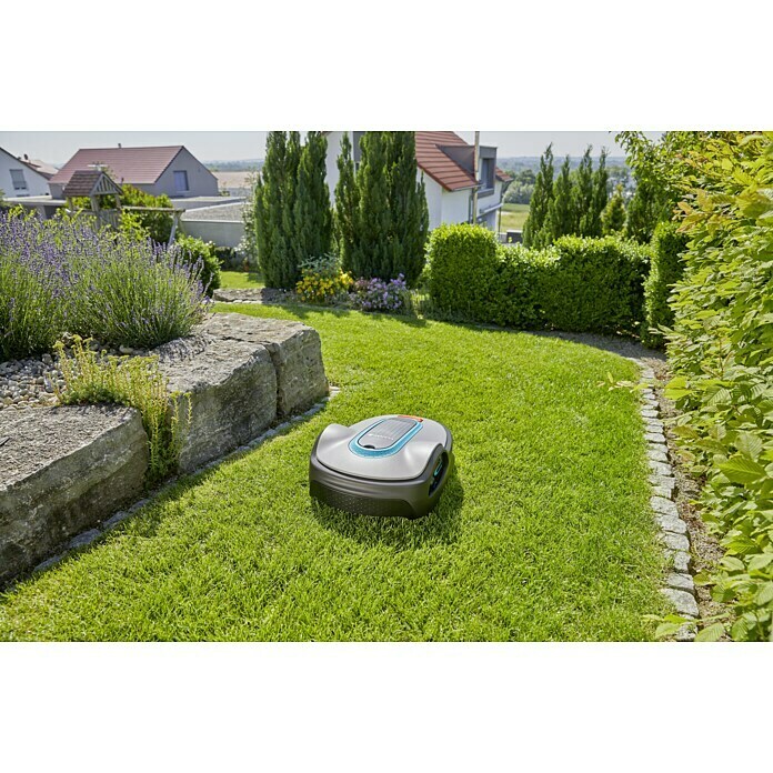 Gardena Mähroboter Sileno life 750Li-Ionen, 2,1 Ah, 1 Akku, Max. Flächenempfehlung: 750 m² Use Shot