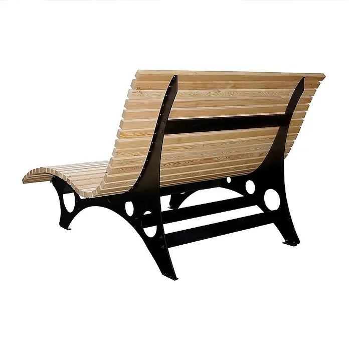 Home Deluxe Gartenliege TAIGA inkl. 1 Auflage - Natur, Holz - Geschwungene Parkbank mit hellen Holzlatten und schwarzem Metallgestell.