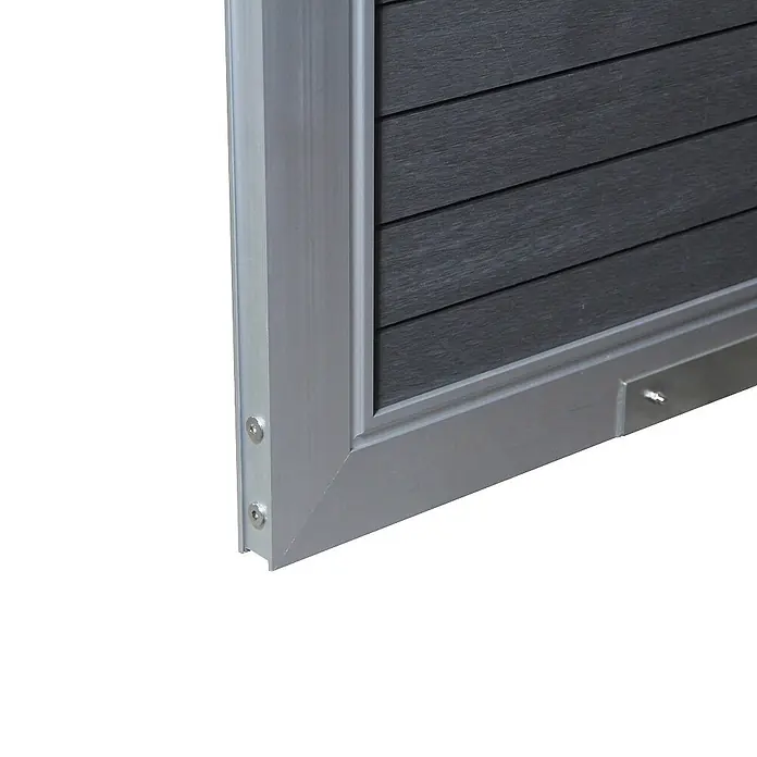 Home Deluxe Gartentor CALLATOR - Anthrazit, Verbundwerkstoff - Ecke eines silbernen Aluminiumrahmens mit dunkelgrauer Lamellenfüllung, mit Schrauben befestigt.