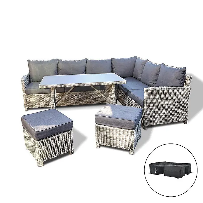 Home Deluxe Polyrattan Sitzgruppe BAHIA Mit Regenabdeckung -  - Helles graues Rattan-Eckgartensofa-Set mit Tisch, zwei Hockern und dunkelgrauen Kissen. Inklusive schwarzer Schutzhüllen (eingeblendet).