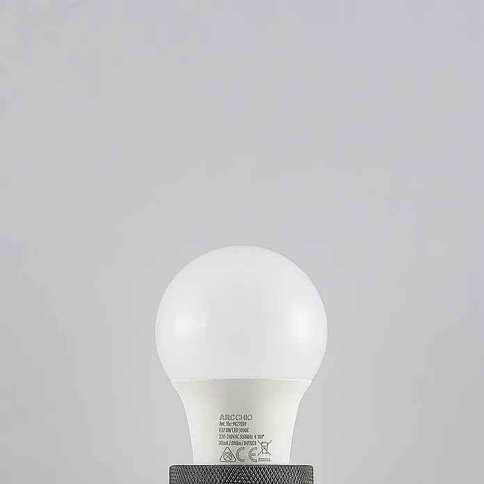 Arcchio LED-Lampe E27 LED 8W - E27, Nicht Dimmbar, Warmweiß, 806 lm, 8 W - Weiße E27 LED-Glühbirne mit mattiertem Glaskolben und weißem Sockel, mit Produktspezifikationen auf dem Sockel.
