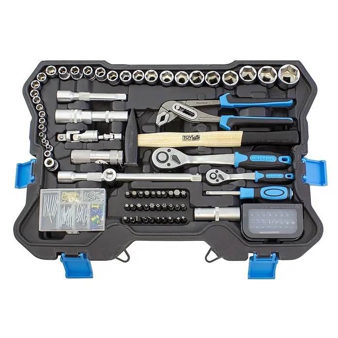 Karcher Werkzeugkoffer - L x B x H: 43,5 x 55 x 15 cm, 135 -tlg. - Umfassendes Werkzeugset in schwarzem Kunststoffkoffer mit blauen Clips, bestehend aus Nüssen, Ratschen, Schraubendrehern, Hammer, Zange, Bits und Befestigungselementen.