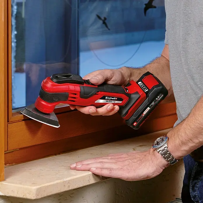 Einhell PXC 18V Multiherramienta de batería Varrito - 18 V, Sin batería - La multiherramienta inalámbrica Einhell VARRITO para lijar y raspar superficies. Una herramienta útil para trabajos de renovación y ampliación.