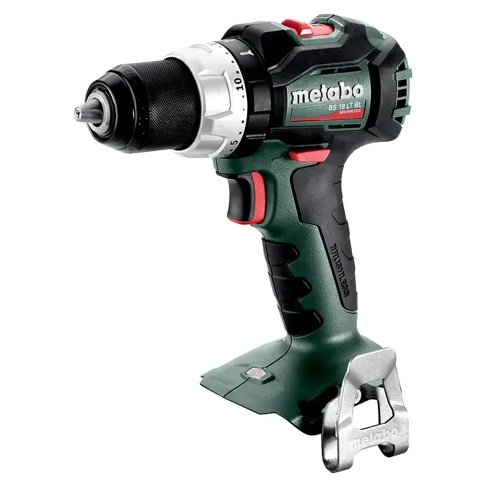 Metabo CAS 18V Akku-Bohrschrauber BS 18 LT BL - 18 V, Ohne Akku, 75 Nm - Dunkelgrüner, schwarzer Metabo Brushless Akku-Bohrschrauber mit silbernem Bohrfutter, roten Akzenten und Gürtelclip.