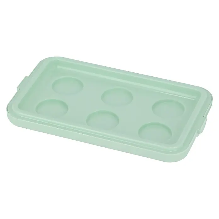 Kühlbox - 10 l, Türkis-Weiß - Hellgrüner rechteckiger Plastikbehälter mit einem Deckel und sechs runden Vertiefungen.