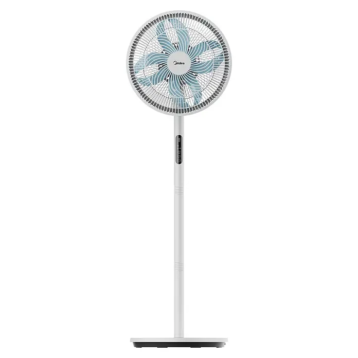 Midea Standventilator MFS352RDDW - Weiß, 40 cm, 130 cm - Weißer Standventilator mit hellblauen Flügeln, digitalem Display und Midea-Logo.
