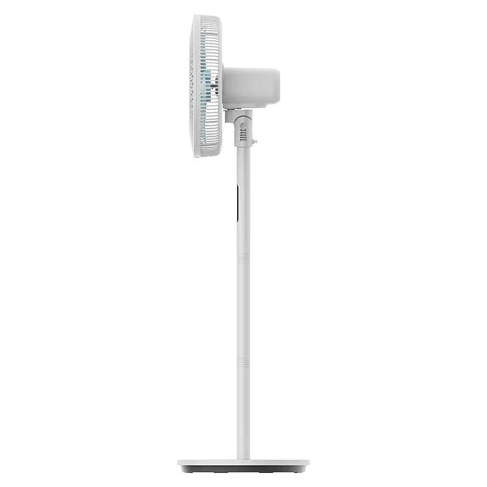 Midea Standventilator MFS352RDDW - Weiß, 40 cm, 130 cm - Weißer Standventilator, Seitenansicht, mit rechteckigem Gitter und hellblauen Flügeln.