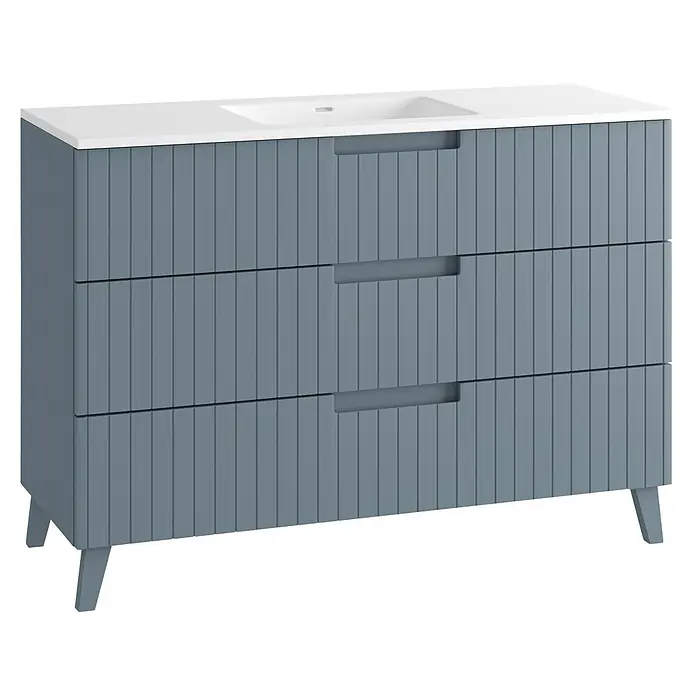 Mueble bajo de lavabo Claire - L x An x Al: 45 x 120 x 81 cm, Azul, 1 seno, empotrado, salida central, Número de cajones: 3 ud. - Mueble de lavabo gris acanalado con tres cajones, tiradores empotrados, encimera blanca, lavabo integrado y patas cónicas.