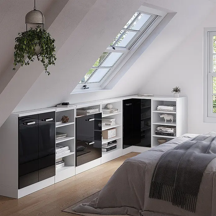 Vicco Küchenleerblock R-Line Schwarz Hochglanz mit 1 Tür - Breite: 75,6 cm, Schwarz Hochglanz - Modulares Dachboden-Aufbewahrungssystem mit weißen Regalen und glänzend schwarzen Schränken, maßgefertigt für eine Dachschräge.