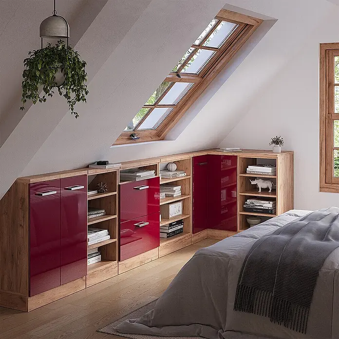 Vicco Schrankküche R-Line Rot Hochglanz mit 1 Tür - Rot Hochglanz, Eck-Dachschrägenschrank 76 cm - Maßgefertigte, hochglanzrote und helle Holzschränke unter einer Dachschräge, mit Büchern und Deko.