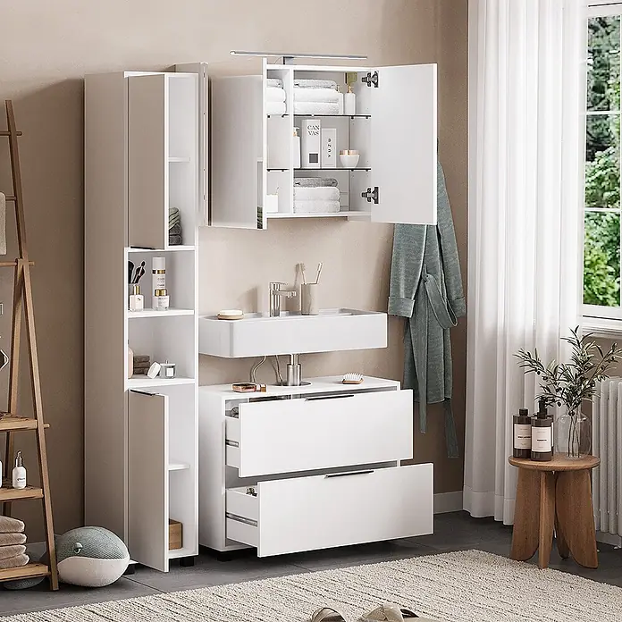 Vicco Badmöbel-Set Alina Weiß 3 Teile - Weiß, Sonstiges - Weißes modulares Badmöbelset mit hohem Schrank, Wandschrank und Waschbeckenunterschrank mit Schubladen, in einem modernen Bad gezeigt.