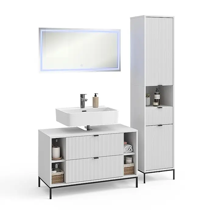 Vicco Badmöbel-Set Eliza Weiß 3 Teile - Weiß, Matt - Weißes Badezimmermöbel-Set mit geriffelten Fronten, schwarzen Metallbeinen, Waschbecken, Hochschrank und beleuchtetem Spiegel.