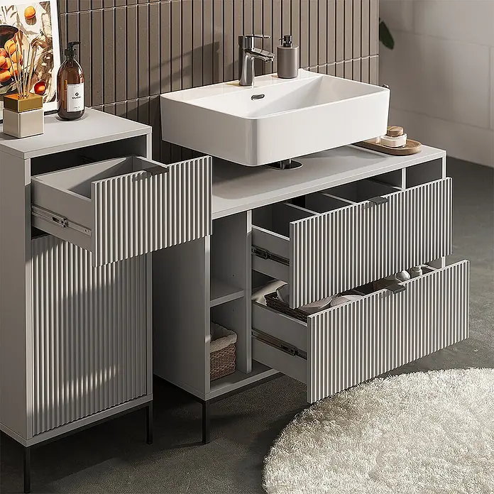 Vicco Badmöbel-Set Eliza Grau 3 Teile - Grau, Matt - Hellgrauer geriffelter Badschrank mit Waschbecken und Seitenschrank, Schubladen und schwarzen Beinen.