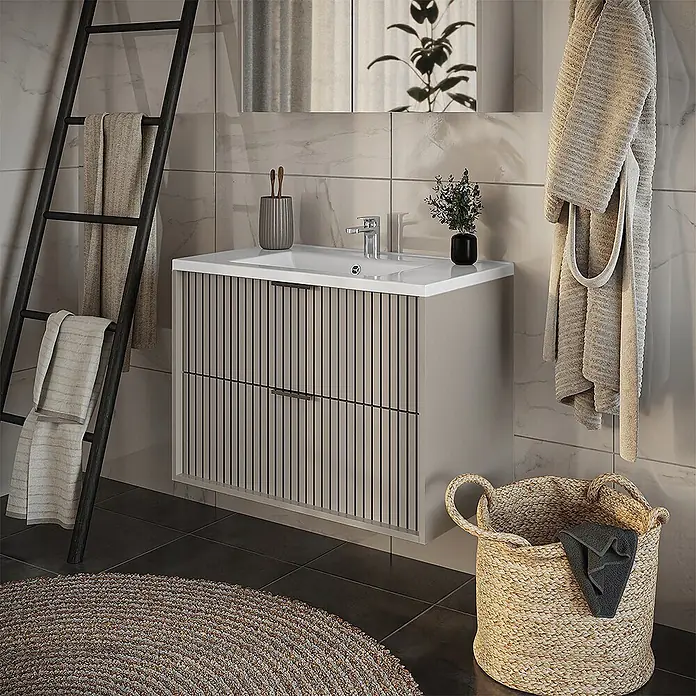 Vicco Badmöbel-Set Ruford Cashmere mit Waschbecken - Cashmere, Matt - Wandhängender hellgrauer Badschrank mit gerillter Front, zwei Schubladen und integriertem Waschbecken, in einem modernen Bad.