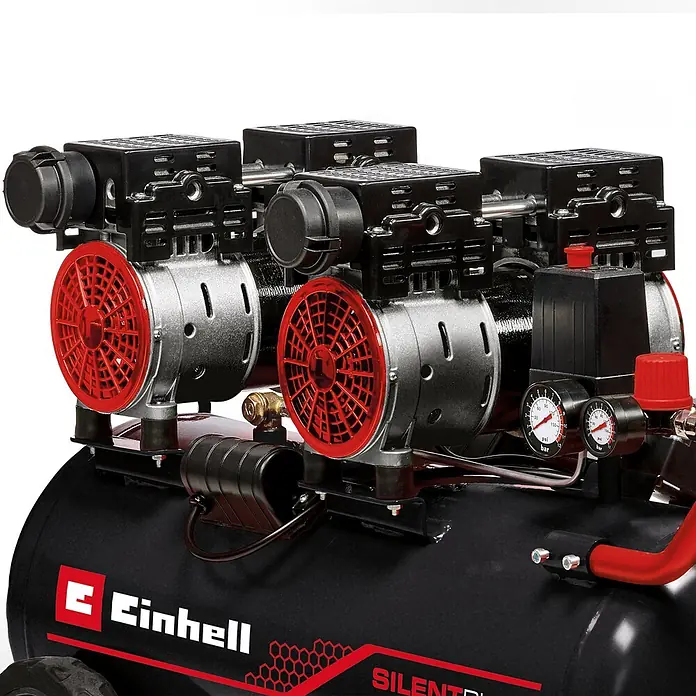 Einhell Expert Plus Flüsterkompressor TE-AC 50 Silent - Max. Druck: 8 bar, 50 l - Schwarzer Luftkompressor mit mehreren silbergrauen Pumpen, roten Lüftern und Manometern, mit Einhell-Logo.