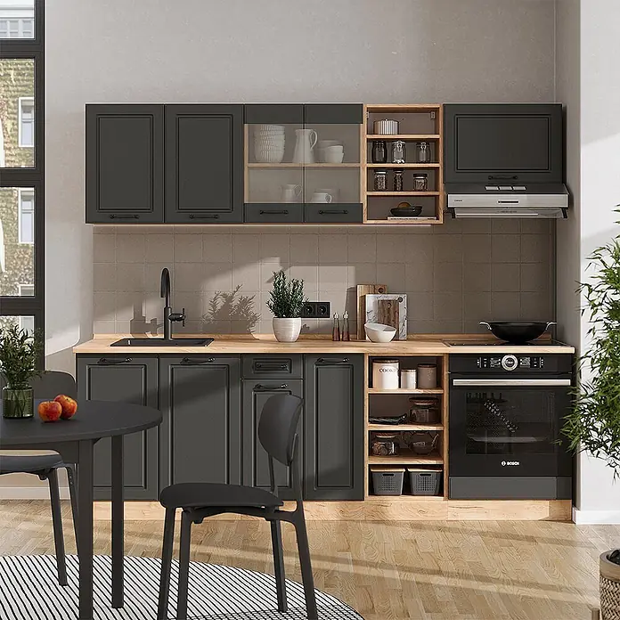 Vicco Küchenzeile R-Line Anthrazit Landhaus/Goldkraft Eiche, AP Eiche - Anthrazit Landhaus, Ohne Elektrogeräte - Ein modernes, dunkelgraues Küchenschrankset mit hellen Holzakzenten, integrierten Geräten und offenen Regalen, Teil einer komplette Küchenszene.
