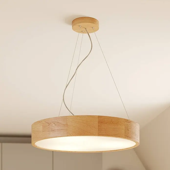 Envostar Pendelleuchte Kerio - L x B x H: 47 x 47 x 136 cm, eiche, satiniert, E27 - Runde Pendelleuchte mit hellem Holzrahmen, von der Decke hängend und warmes Licht spendend.