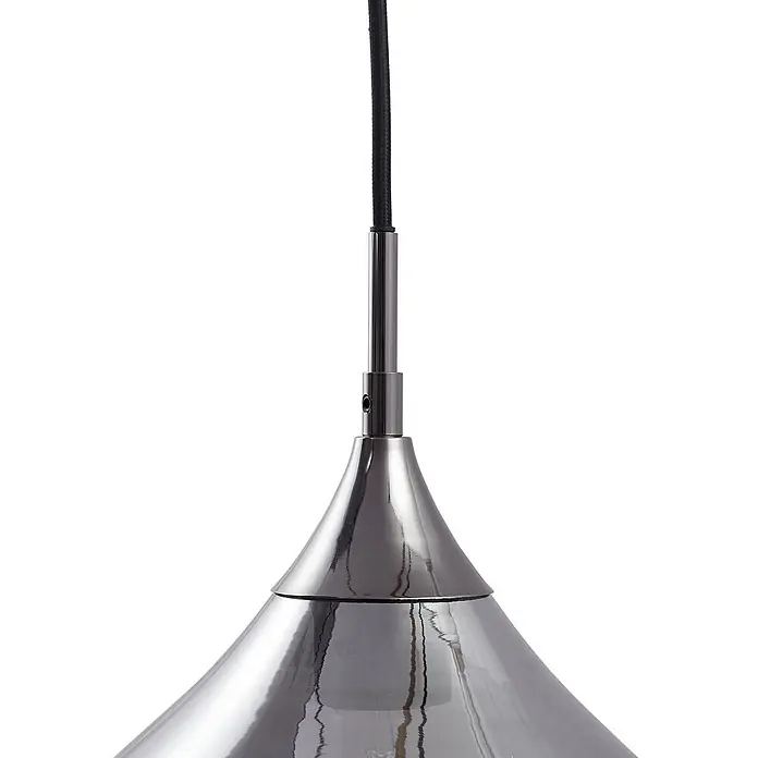 Lucande Pendelleuchte Jarven - alu / grau / zink, rauchgrau, Schwarz, E27 - Glänzende Chrom-Pendelleuchte mit konischem Metallschirm, an schwarzem Kabel hängend.