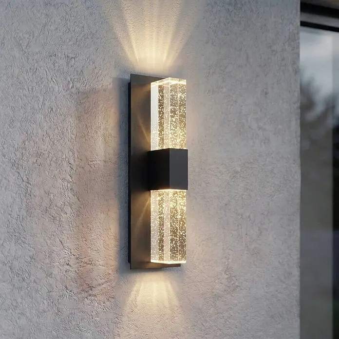 Lucande LED Wandleuchte aussen in anthrazit, transparent, Aussenlampe Wand -  - Moderne schwarze Wandleuchte mit zwei klaren, strukturierten Lichtblöcken, die nach oben und unten strahlen.