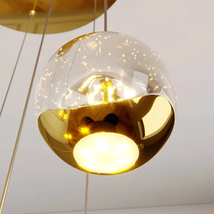 Lucande Pendelleuchte Hayley - L x B x H: 40 x 40 x 150 cm, klar / transparent, klar, gold - Goldene und klare Glas-Pendelleuchte mit inneren Blasen, von unten beleuchtet, von der Decke hängend.