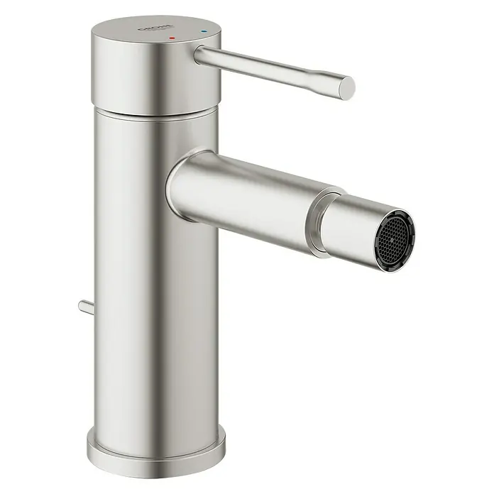 Grohe Essence New Bidetarmatur - Supersteel, Glänzend - Bild einer GROHE Eurocube Joy Bidetarmatur, elegant im Design und aus gebürstetem Cool Sunrise für ein stilvolles Badezimmer.