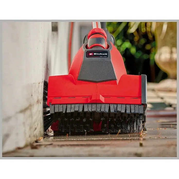 Einhell Power X-Change 18V Gartenbürsteneinsatz Medium Stein für Picobella - Nylon, Passend für: Einhell manuelle Akku-Kehrmaschine Picobella - Die Einhell Akku-Fugenbürste im Einsatz, um Fugen zu reinigen und zu pflegen. Das Gerät entfernt mühelos Schmutz und Unkraut.